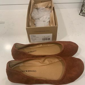 Lucky brand flats